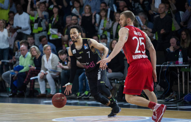 而西尼亚科 而西尼亚科